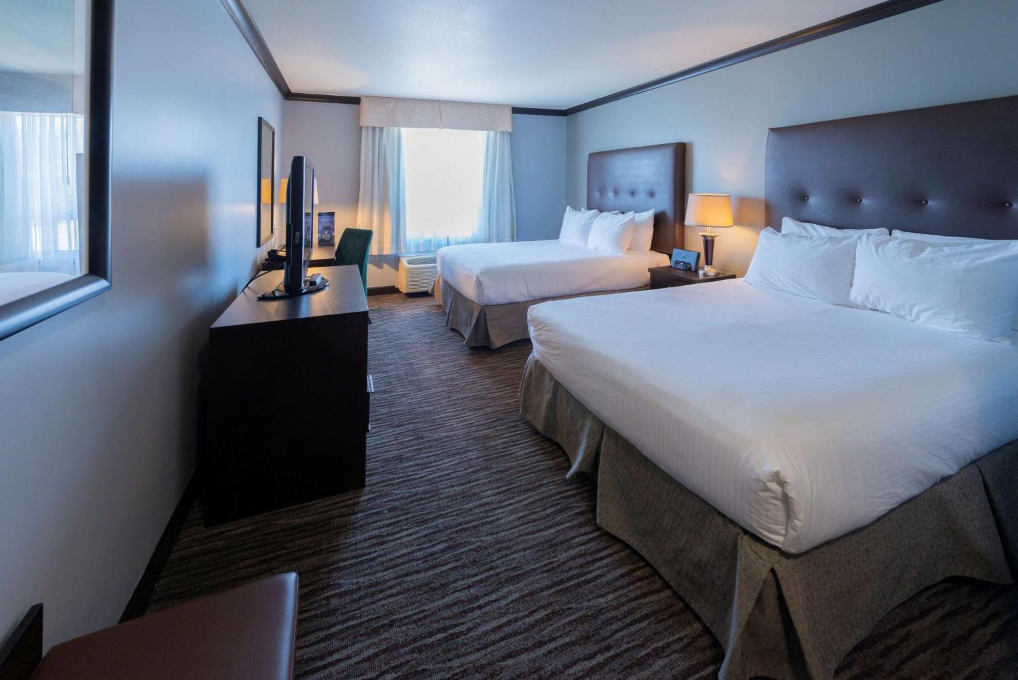 Prestige Treasure Cove Resort, Worldhotels Elite Prince George Exterior foto